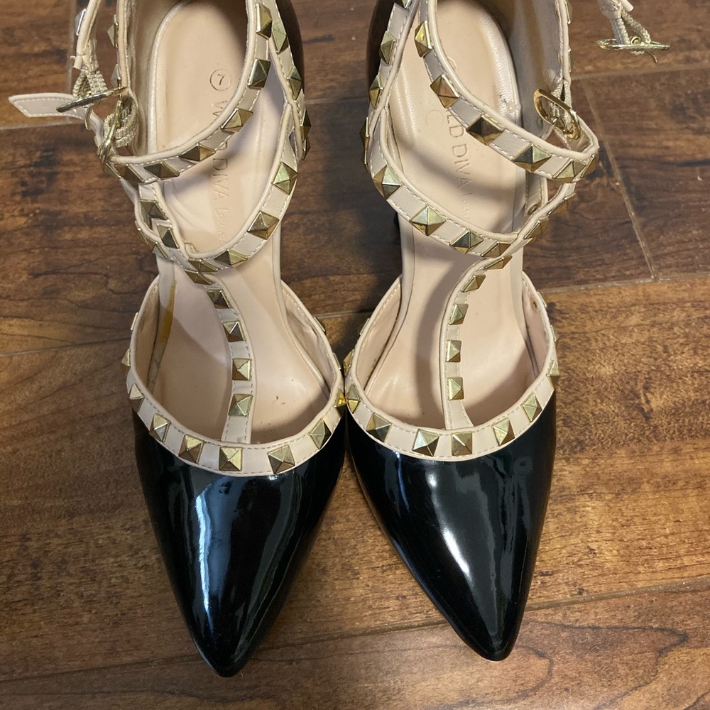 Rockstud T-Strap Pump